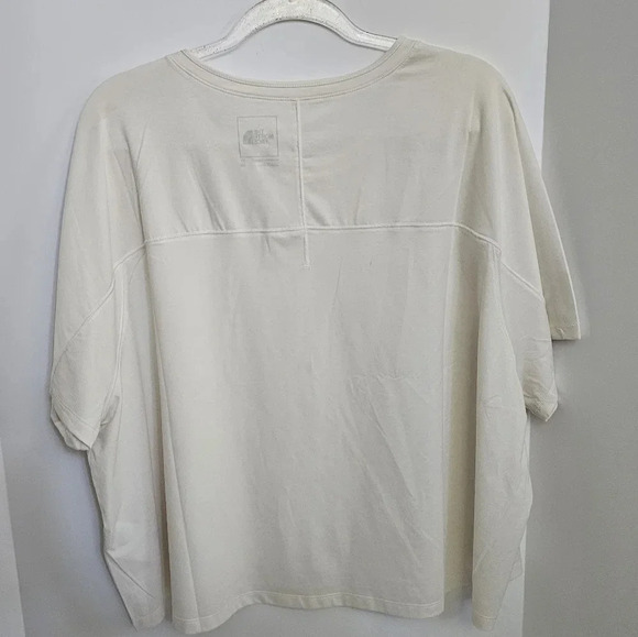 Northface Relaxed Fit Top - Picture 3 of 4